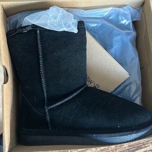 Bearpaw Youth Emma size 4 new in box